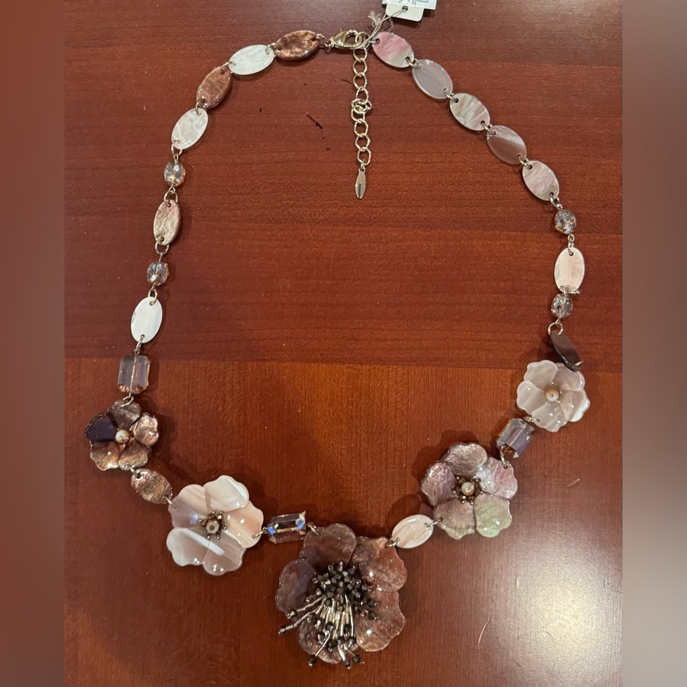 Beautiful flowers design long necklace. Brand new with tags. - Picture 8 of 8
